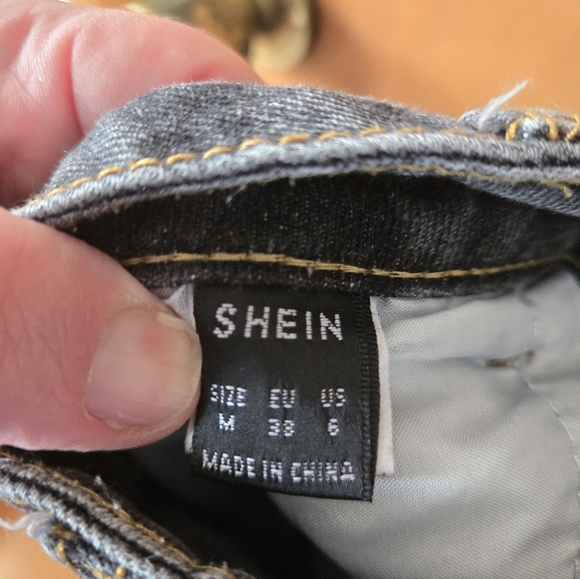 Two-Tone Denim Jeans - Picture 2 of 4